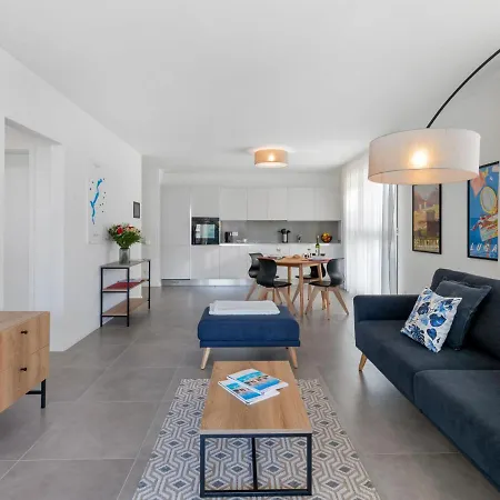 Loctowers A4-4-2 By Interhome Locarno