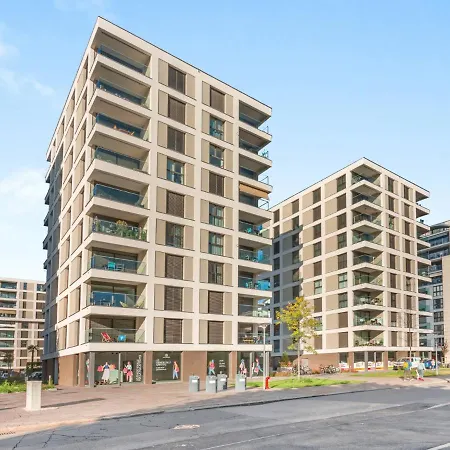 公寓 Loctowers A4-4-2 By Interhome *